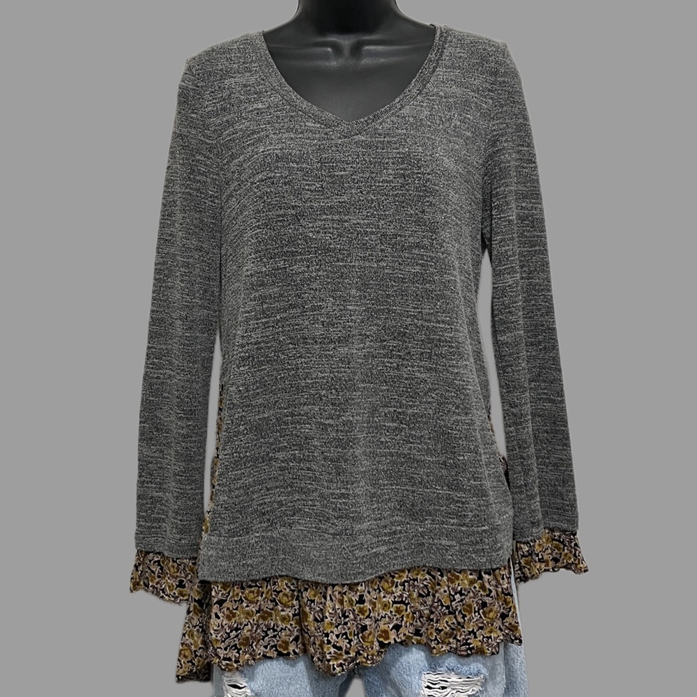 ODDY Grey Long Sleeve V-Neck Top with Floral Detail Trim